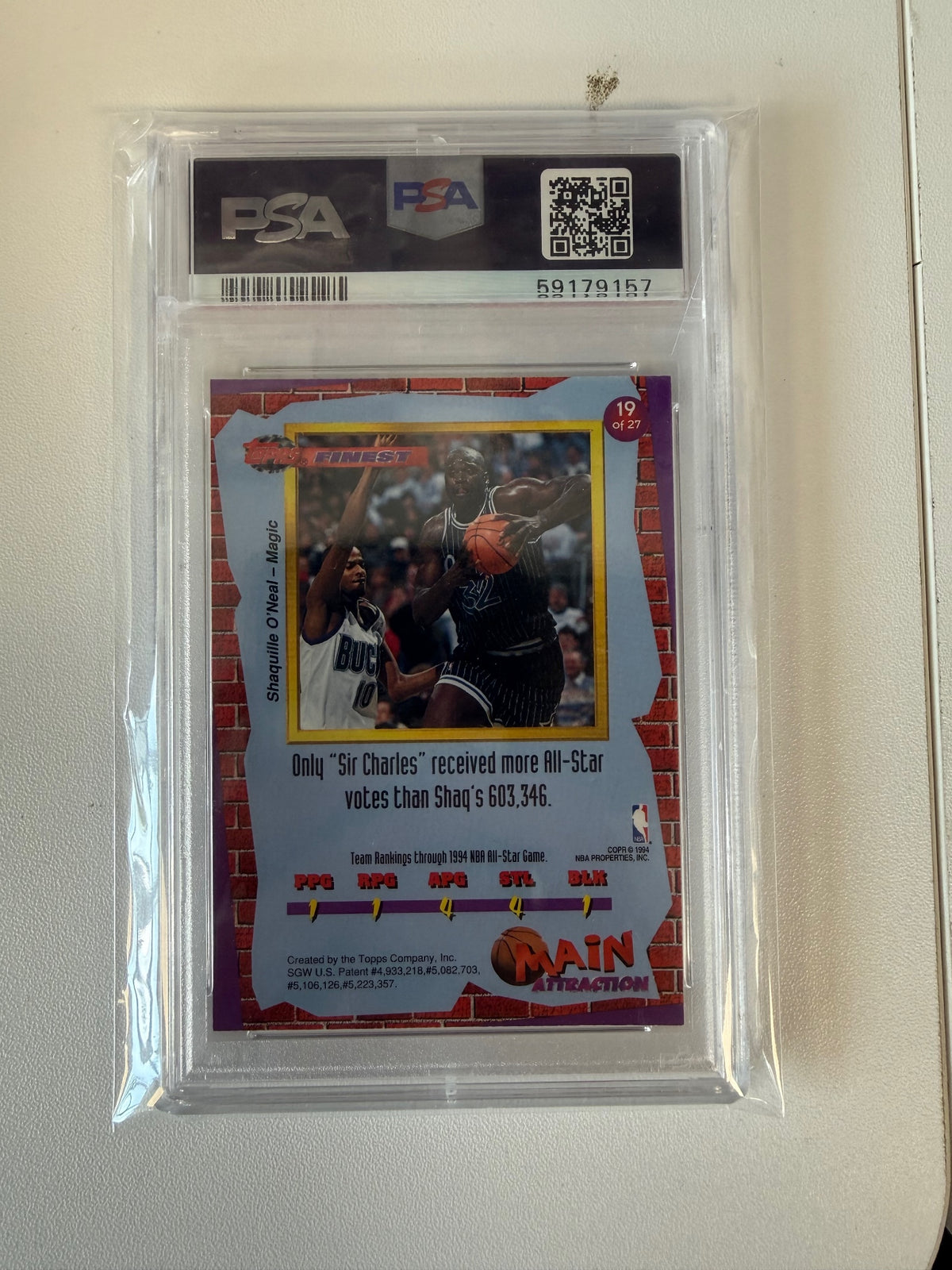 1993-94 Finest #19 Shaquille O'Neal Main Attraction