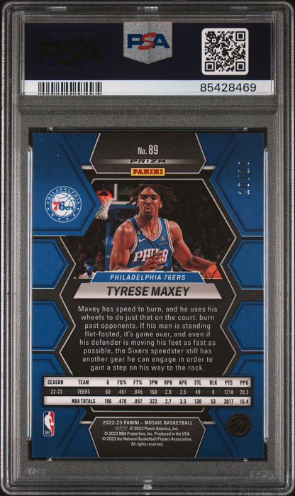 2022 Panini Mosaic #89 Tyrese Maxey Gold PSA 10