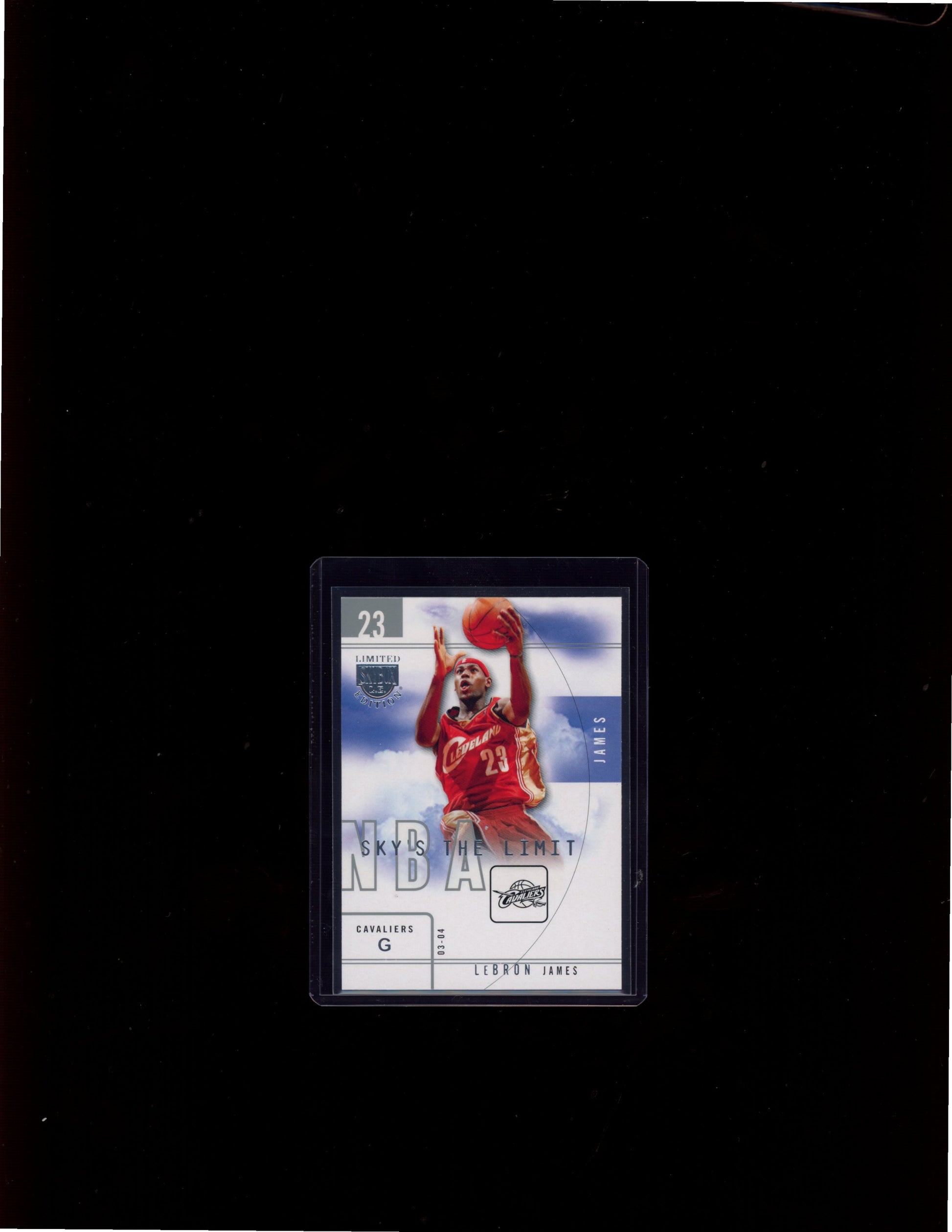 2003-04 SkyBox LE #16 SL LeBron James Sky's the Limit