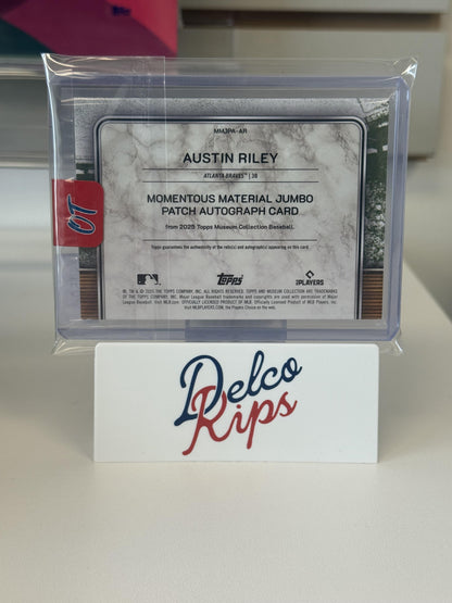 2025 Topps Museum #MMJPA-AR Austin Riley Momentus Material Autographs Purple /10