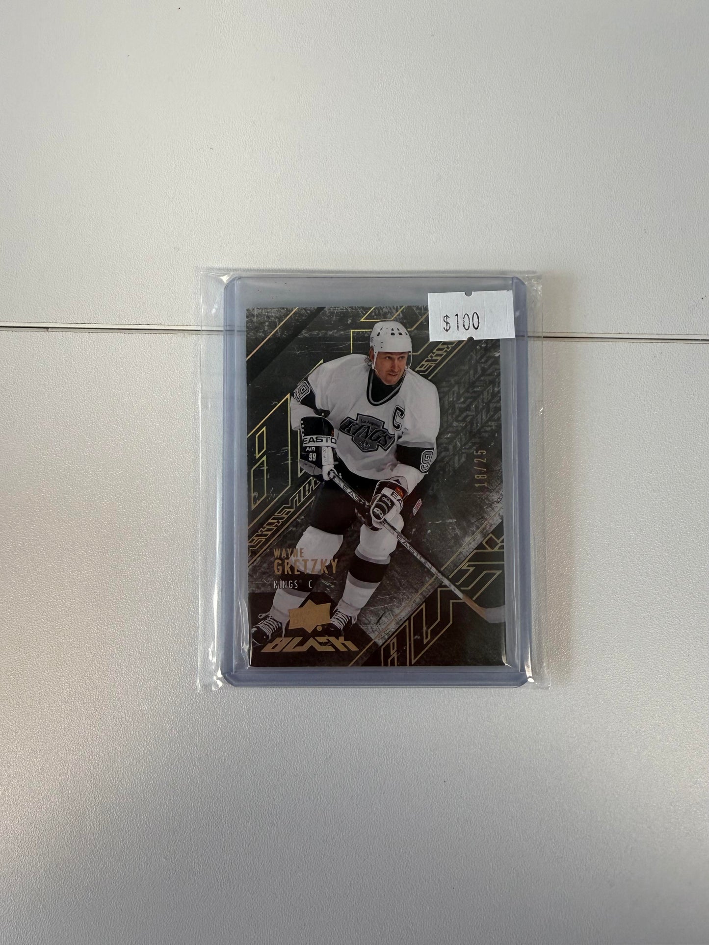 2015-16 Upper Deck Black #31 Wayne Gretzky Gold Spectrum #/25