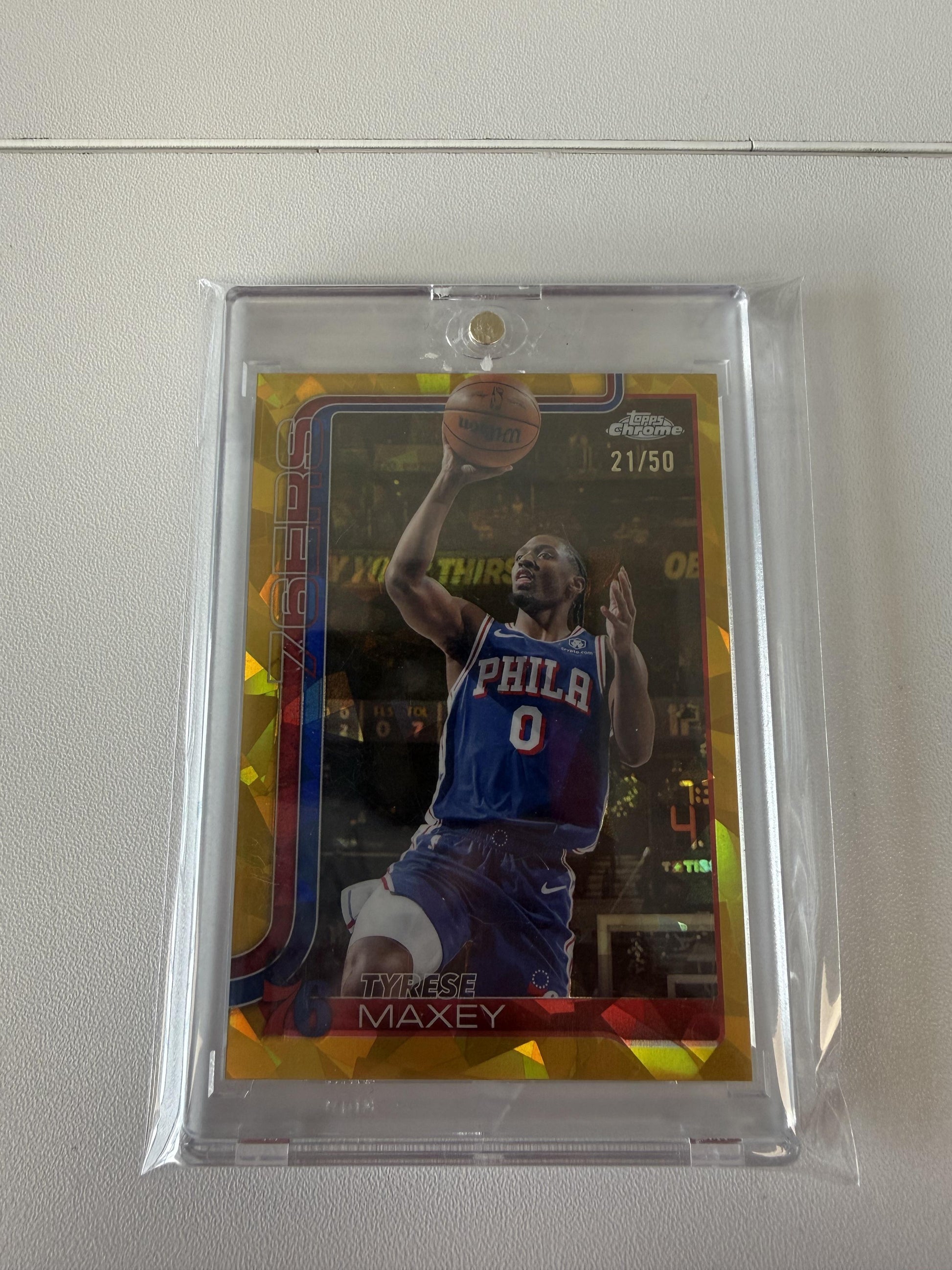 2025-26 Topps Chrome Sapphire Edition #185 Tyrese Maxey Gold Sapphire #/50