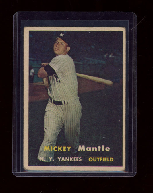 1957 Topps #95 Mickey Mantle