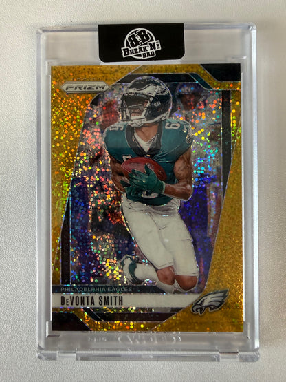 2024 Panini Prizm #234 DeVonta Smith Gold Sparkle #/24